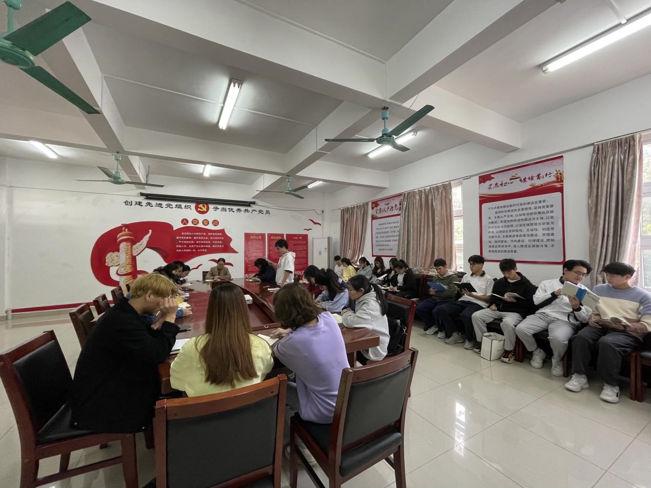 8858cc永利召开学生党建工作总结部署会