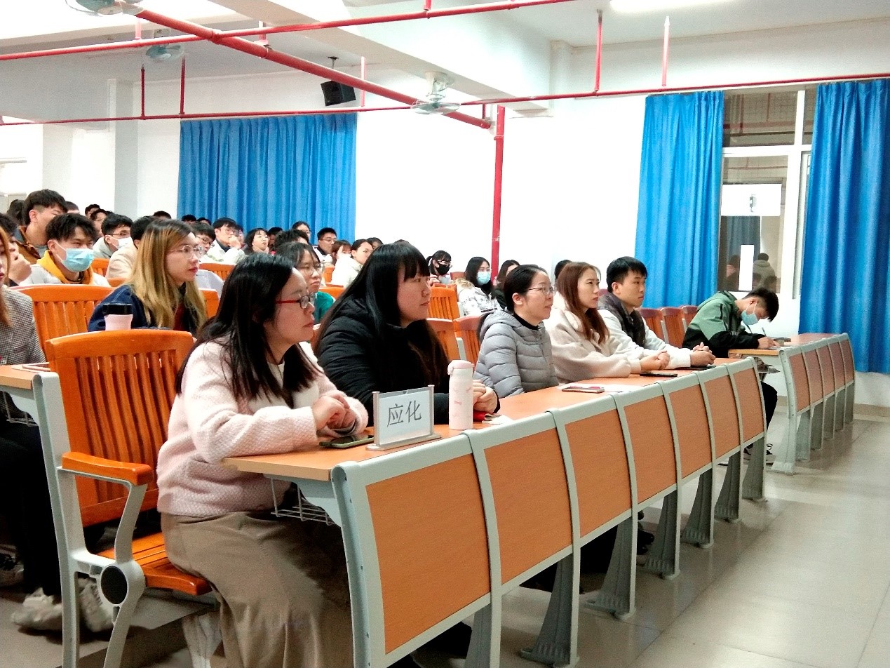 学习卢永根同志先进事迹——8858cc永利学生党支部专题党课圆满结束