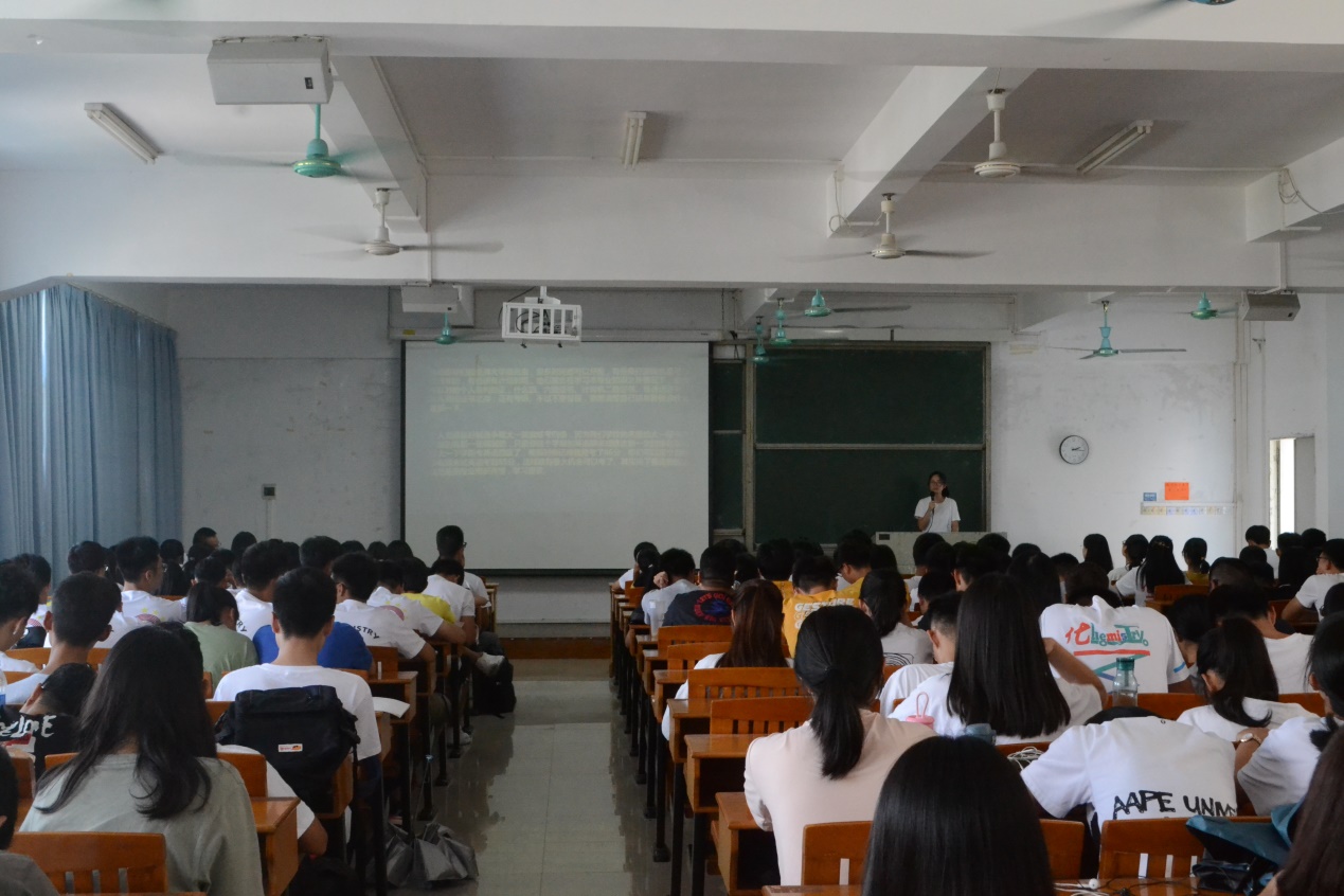 榜样力量，引领成长—8858cc永利2019级新生专业教育第二讲圆满结束